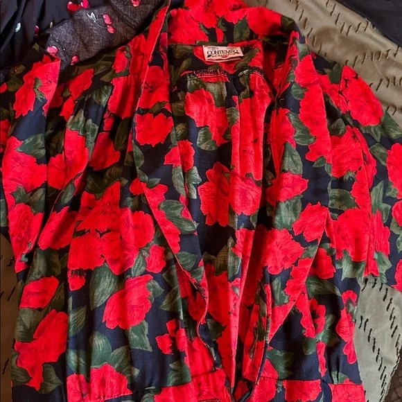 Vintage Black & Red Floral Maxi Dress – V-Neck, Short Sleeve - Picture 2 of 2